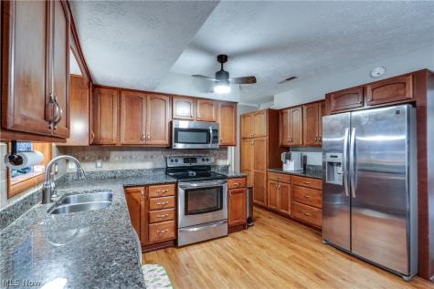 2510 Williamsburg Drive Uniontown OH 44685