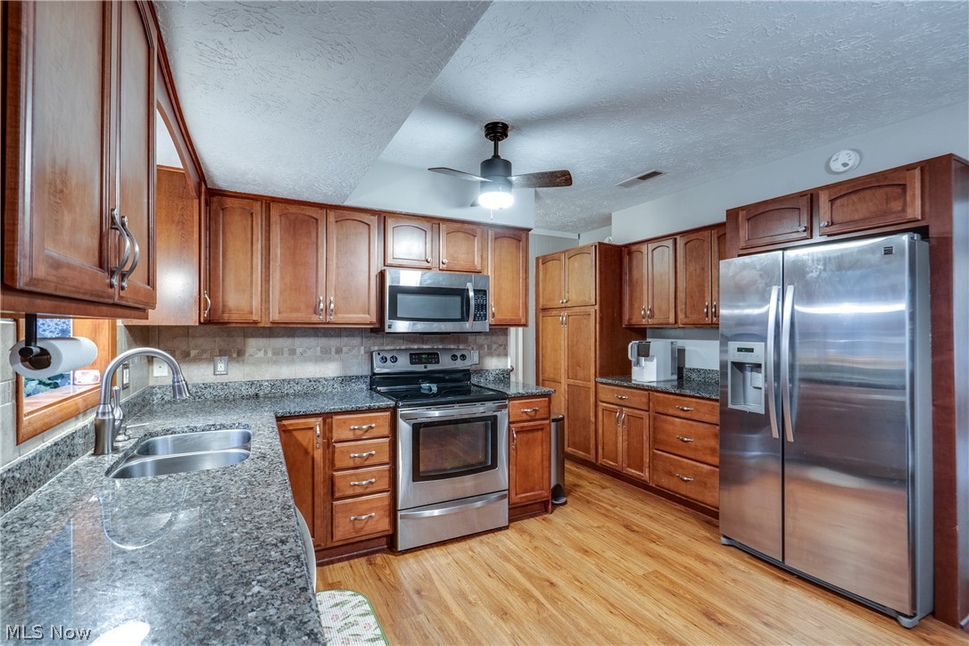 2510 Williamsburg Drive Uniontown OH 44685