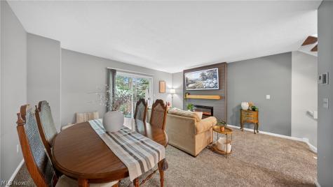1351 Meadow Run Copley OH 44321