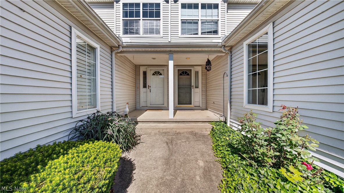 1351 Meadow Run Copley OH 44321