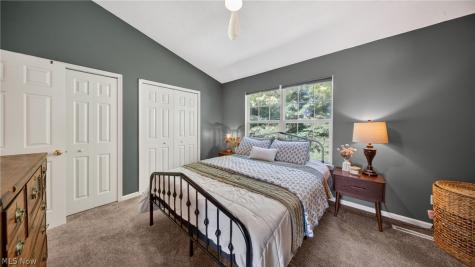 1351 Meadow Run Copley OH 44321