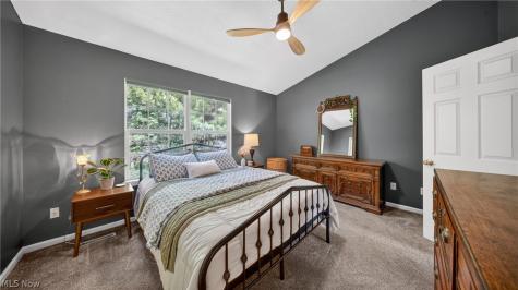 1351 Meadow Run Copley OH 44321