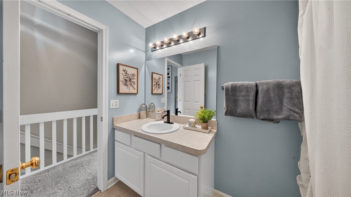 1351 Meadow Run Copley OH 44321