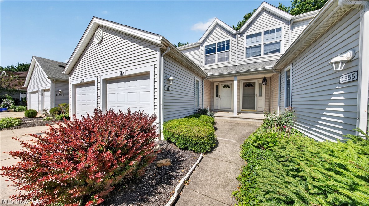 1351 Meadow Run Copley OH 44321
