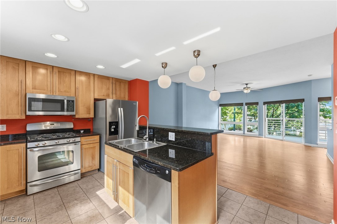 1266 W 74th Street Cleveland OH 44102