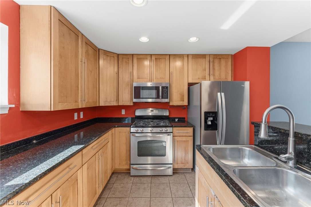 1266 W 74th Street Cleveland OH 44102