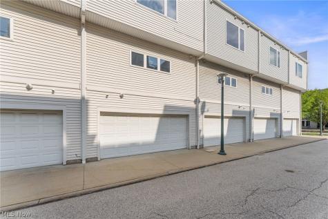 1266 W 74th Street Cleveland OH 44102