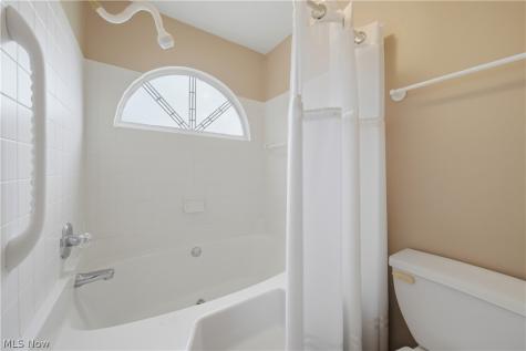 4435 Dalbury Avenue NE Canton OH 44714