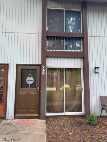 796 Pipes Court Sagamore Hills OH 44067