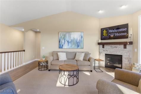 510 Meadow Circle SW Hartville OH 44632