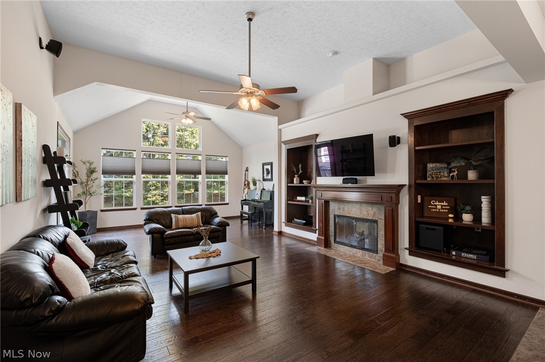 556 Hyannis Port Circle Avon Lake OH 44012