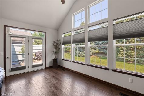 556 Hyannis Port Circle Avon Lake OH 44012