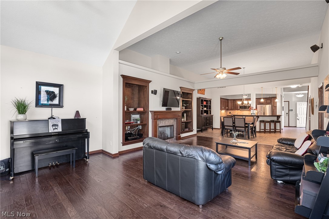 556 Hyannis Port Circle Avon Lake OH 44012