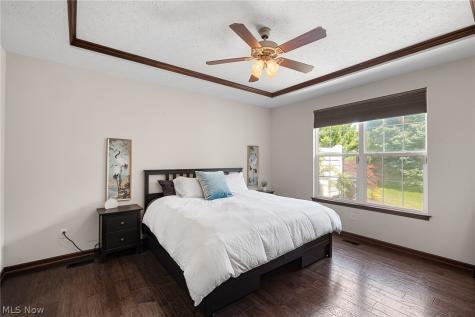 556 Hyannis Port Circle Avon Lake OH 44012