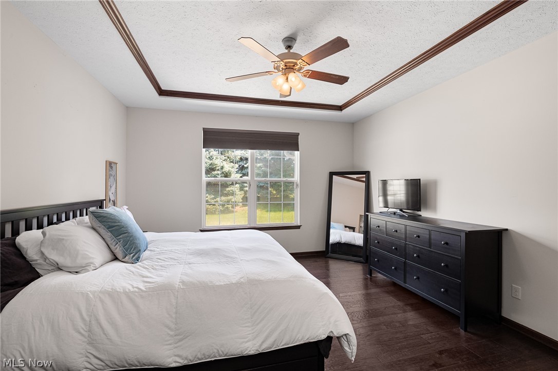 556 Hyannis Port Circle Avon Lake OH 44012