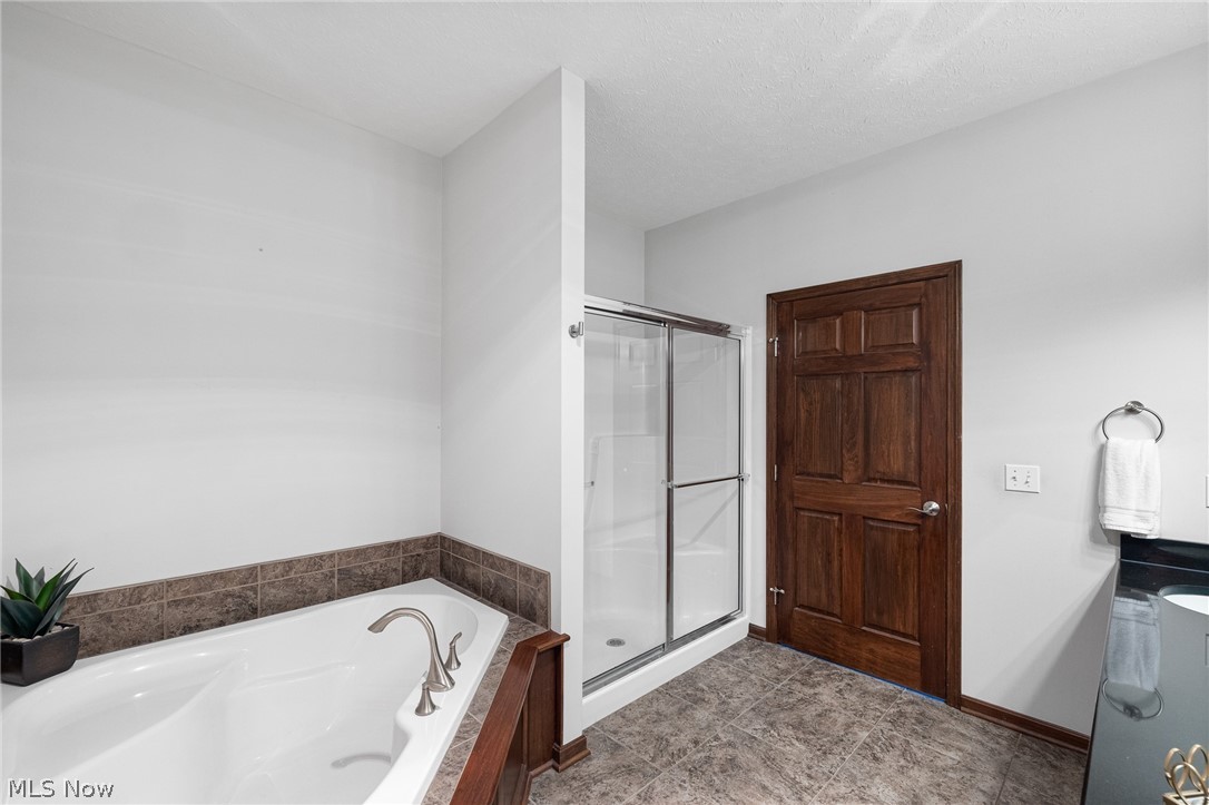 556 Hyannis Port Circle Avon Lake OH 44012