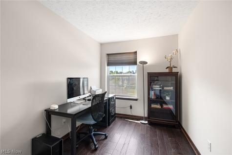 556 Hyannis Port Circle Avon Lake OH 44012