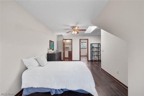 556 Hyannis Port Circle Avon Lake OH 44012
