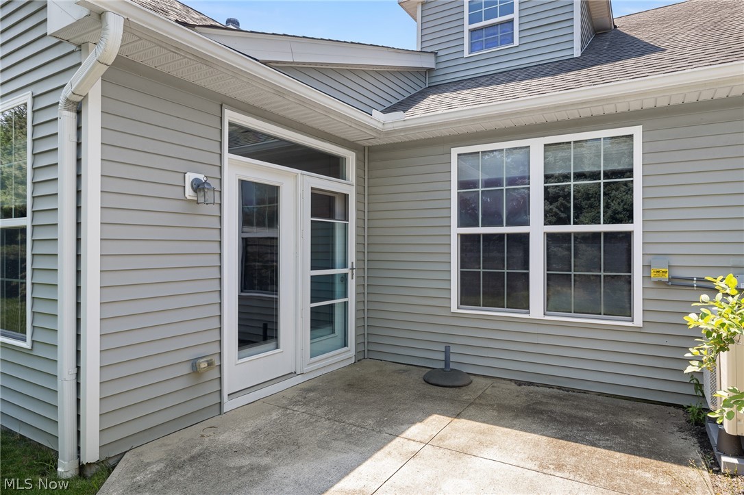 556 Hyannis Port Circle Avon Lake OH 44012