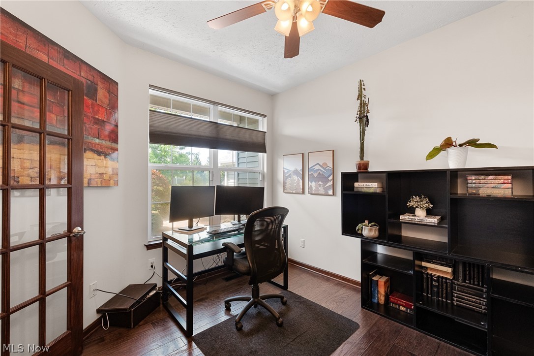 556 Hyannis Port Circle Avon Lake OH 44012