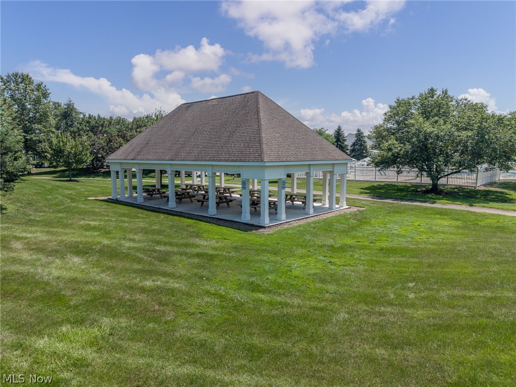 556 Hyannis Port Circle Avon Lake OH 44012