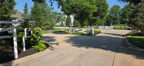556 Hyannis Port Circle Avon Lake OH 44012