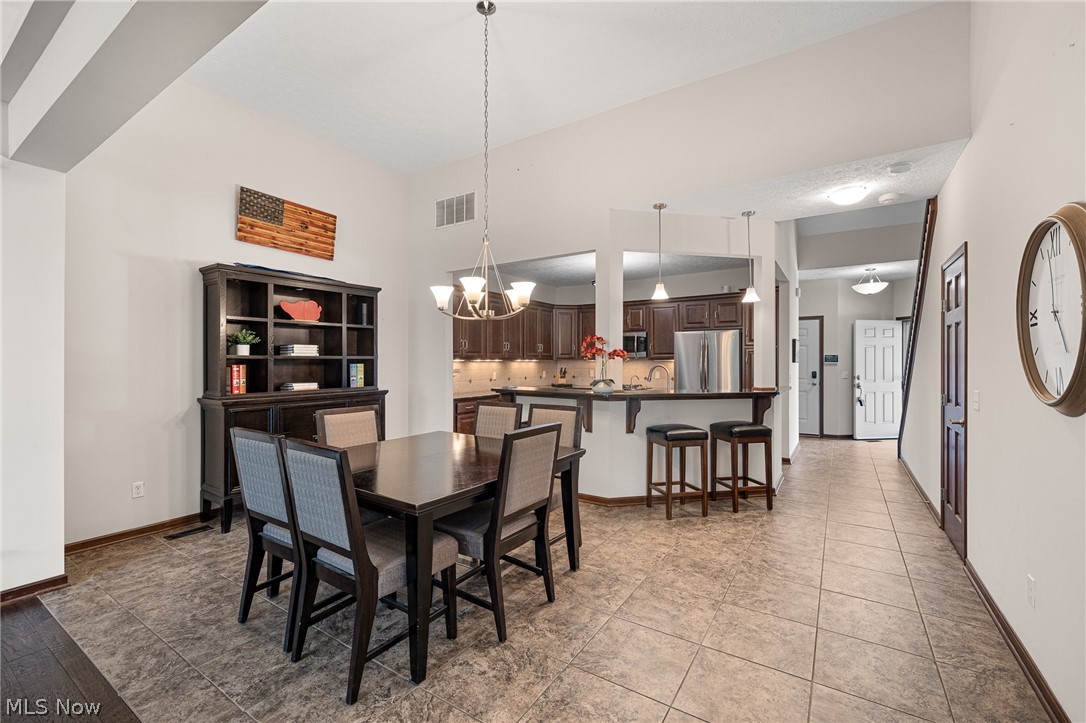 556 Hyannis Port Circle Avon Lake OH 44012