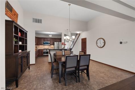 556 Hyannis Port Circle Avon Lake OH 44012