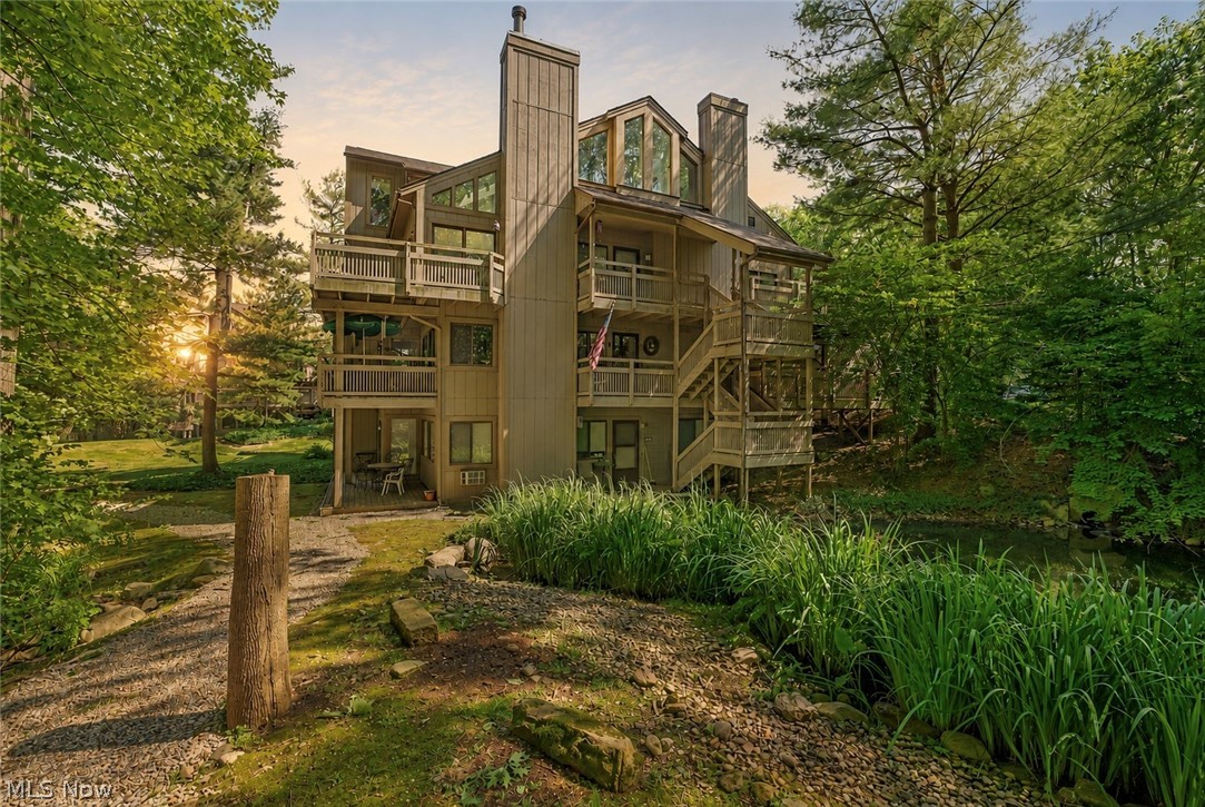 593 Meredith Lane Cuyahoga Falls OH 44223