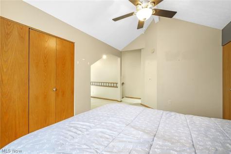 593 Meredith Lane Cuyahoga Falls OH 44223