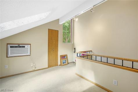 593 Meredith Lane Cuyahoga Falls OH 44223