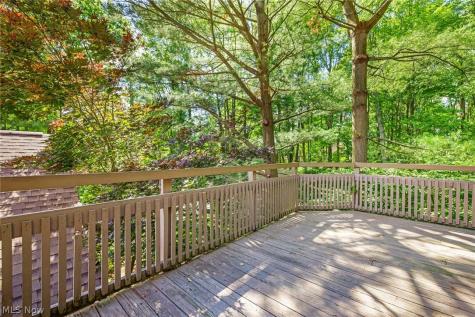593 Meredith Lane Cuyahoga Falls OH 44223