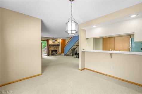 593 Meredith Lane Cuyahoga Falls OH 44223