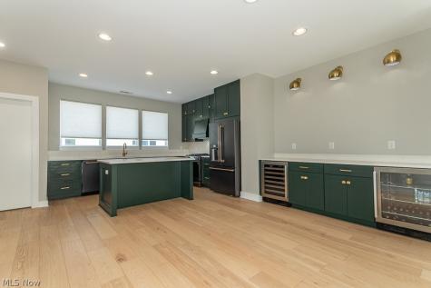 1255 W 75th Street Cleveland OH 44102