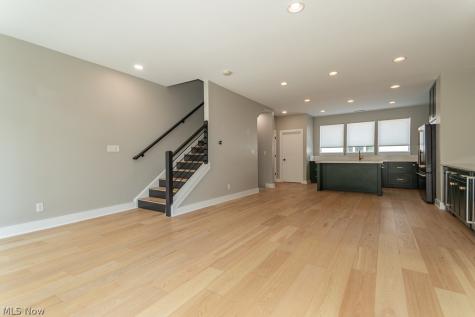 1255 W 75th Street Cleveland OH 44102