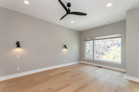 1255 W 75th Street Cleveland OH 44102