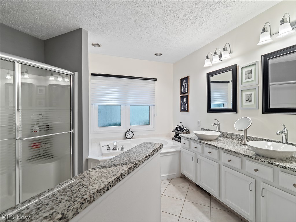 2842 Wyndgate Court Westlake OH 44145