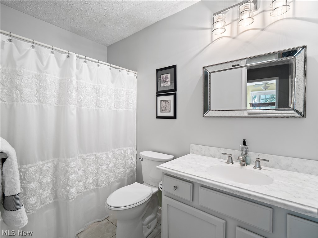 2842 Wyndgate Court Westlake OH 44145