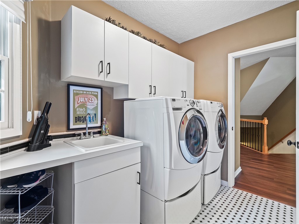 2842 Wyndgate Court Westlake OH 44145