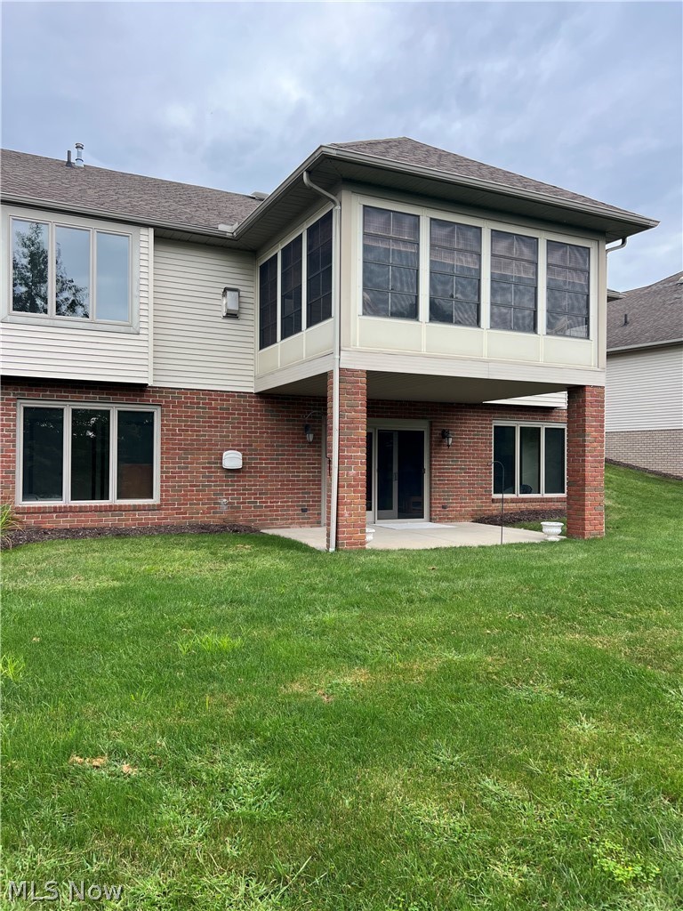 1154 Pine Bluff Drive NE New Philadelphia OH 44663