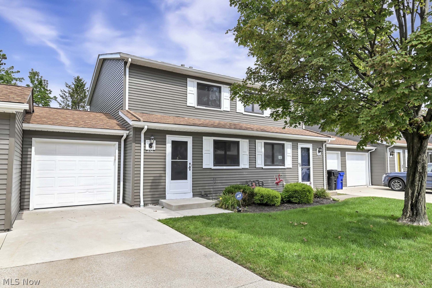 856 Gino Lane Cleveland OH 44109