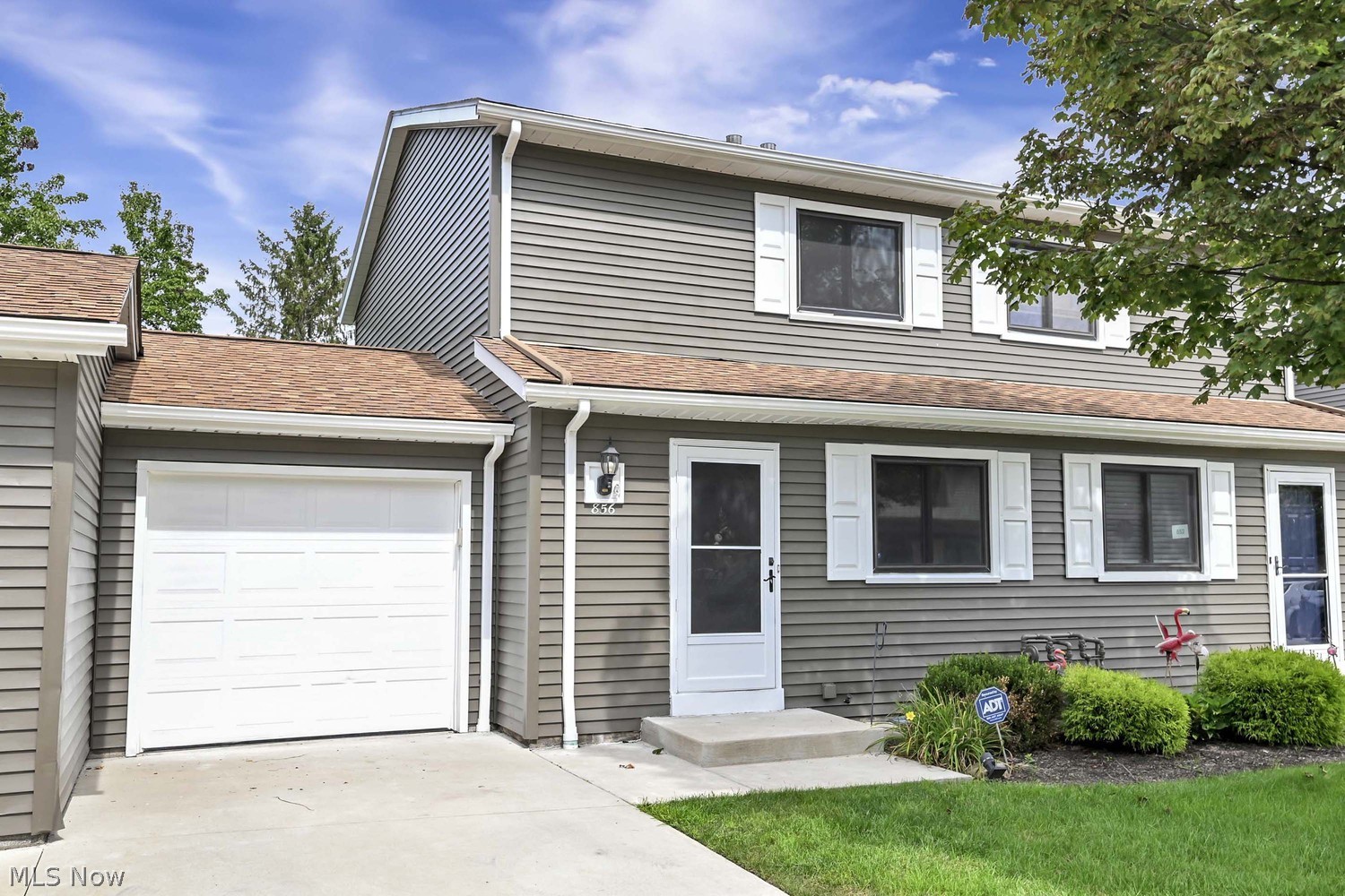 856 Gino Lane Cleveland OH 44109