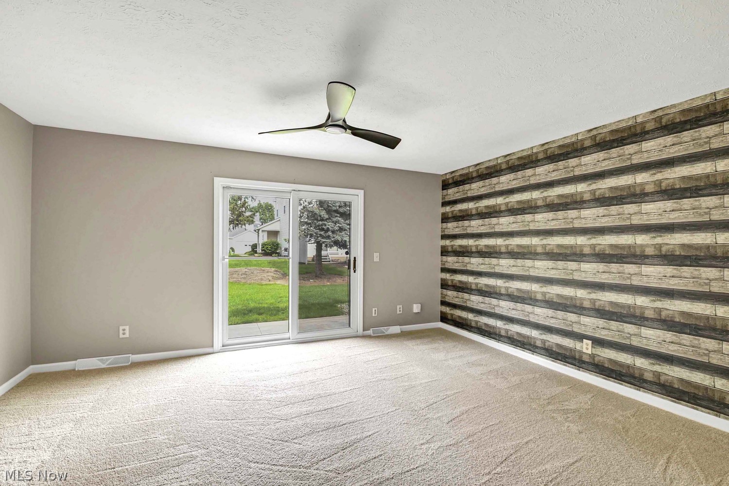 856 Gino Lane Cleveland OH 44109