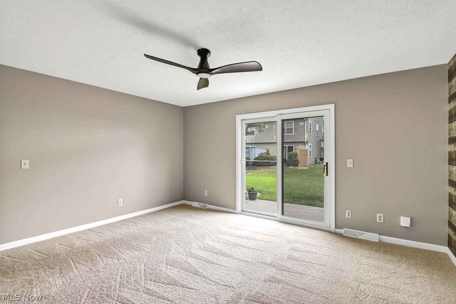 856 Gino Lane Cleveland OH 44109