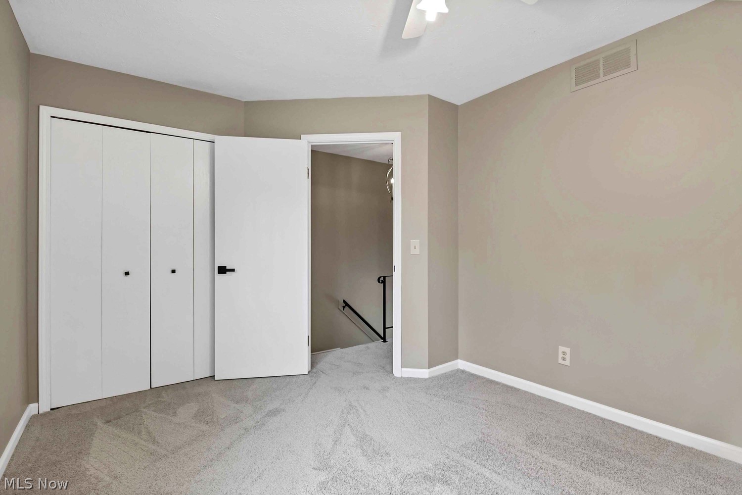 856 Gino Lane Cleveland OH 44109