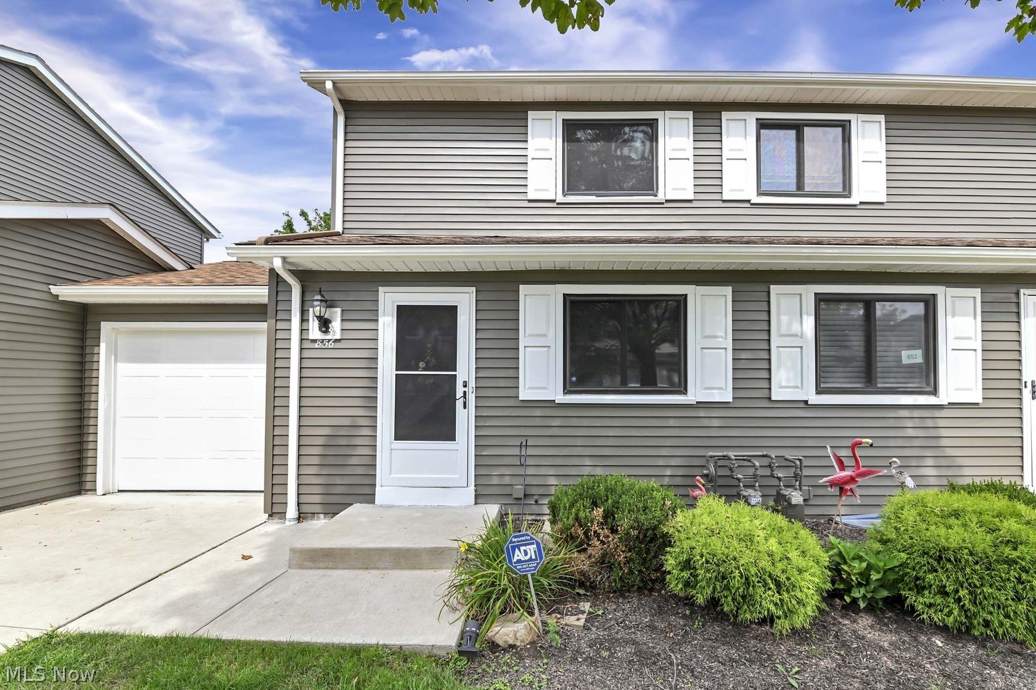 856 Gino Lane Cleveland OH 44109