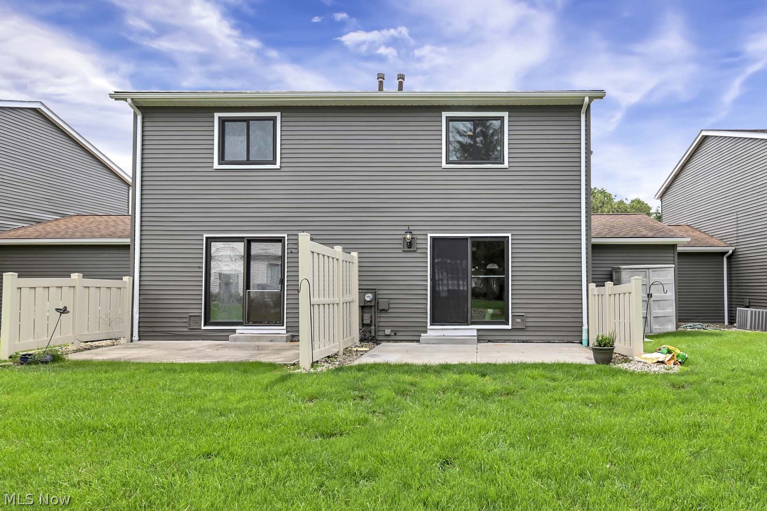 856 Gino Lane Cleveland OH 44109