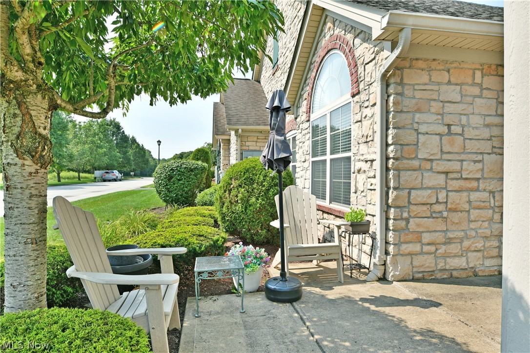 201 River Glen Drive NE Warren OH 44484