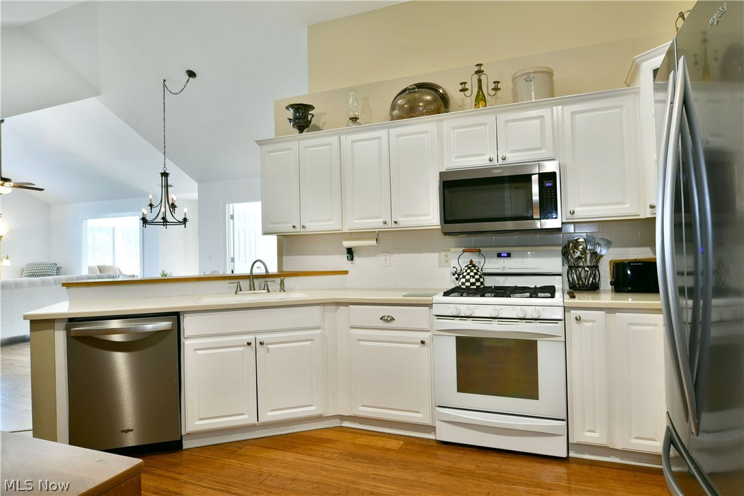 201 River Glen Drive NE Warren OH 44484