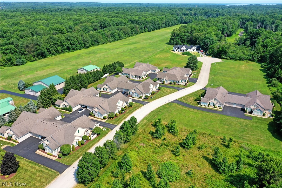 201 River Glen Drive NE Warren OH 44484